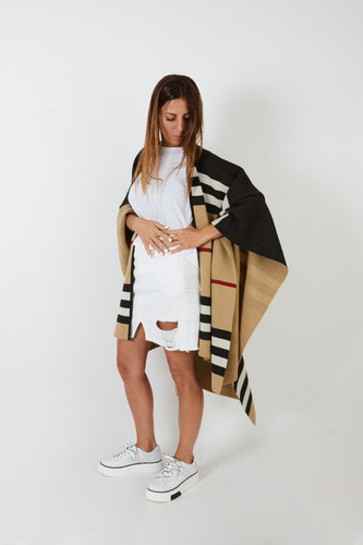 Imagen 3 de 4 de Ruana Estampada De Diseño Mujer Abrigo Blaquè