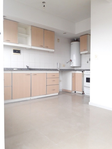 Imagen 5 de 14 de Departamento En Venta En Lanus Este