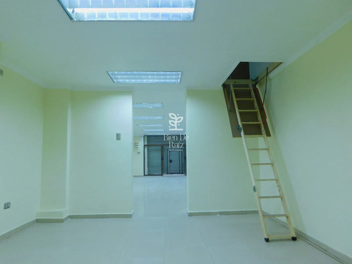 Amplio Local Comercial En Arriendo