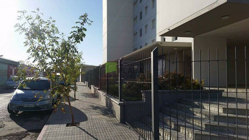 Imagen 2 de 21 de Cómodo Apartamento 2 Dormitorios Piso 9 , Torre San Carlos