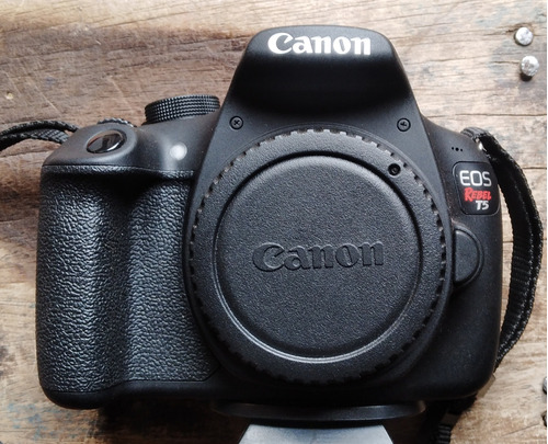 Canon Eos Rebel T5 1200d Dslr Color  Negro