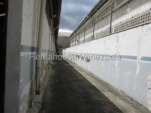 Gran Galpón En Alquiler, Urb. Boleita Sur