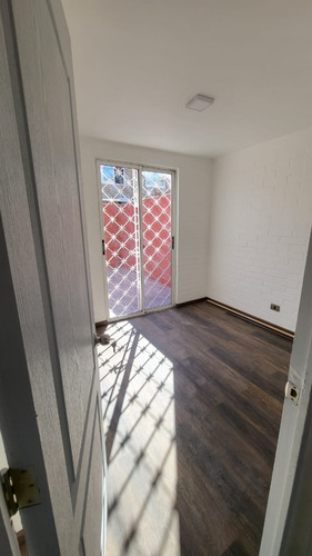 Imagen 8 de 19 de Casa En Pasaje Cerrado 4d Y 3b. Los Diáconos Pte Alto