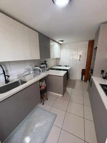 Precioso!! Remodelado - Impecable - 4 D 3 B 2 Estac Y 1 Bod