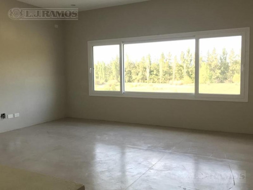 Imagen 9 de 13 de Casa En Venta En El Golf