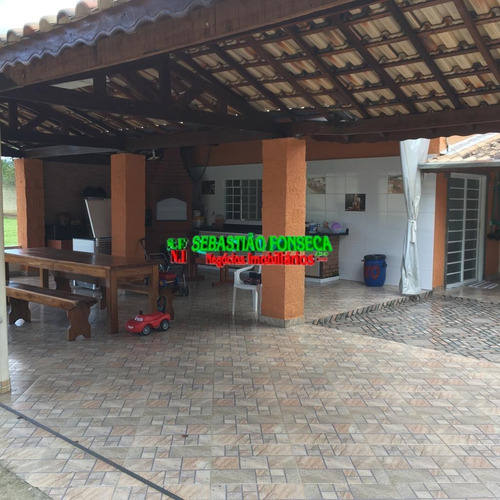 Imagem 1 de 1 de Bela Chácara Com Piscina Em Taubaté - Excelente Para Eventos - 1215