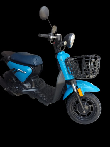 Motoneta D125 Azul Con 6450 Km Y En Buen Estado