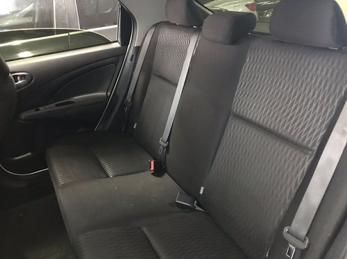 Imagem 11 de 15 de Toyota Etios 1.5 X Sedan 16v