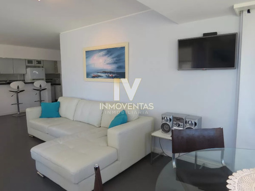 Apartamento En Peninsula Con Excelente Vista Al Puerto Y Totalmente Reciclado