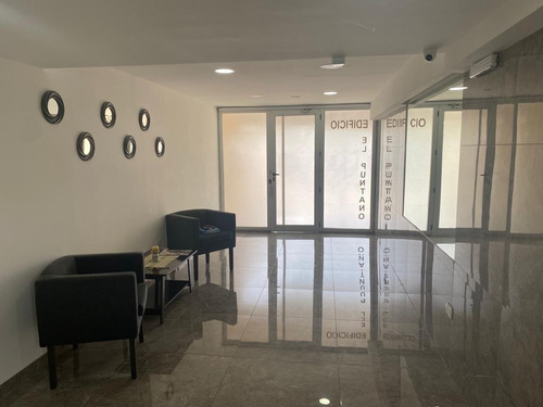 Imagen 6 de 10 de Alquiler De Departamento 1 Ambiente Sáenz Peña / Cochera