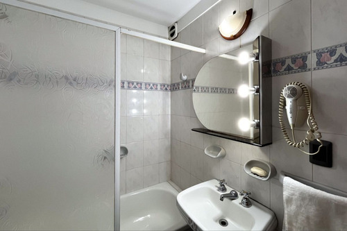 Venta Casa 5 Ambientes Piscina Cochera Quincho