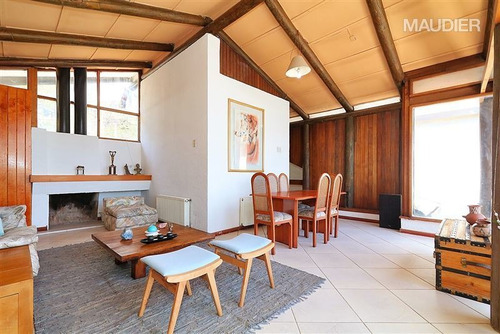 Casa En Venta De 3 Dormitorios En Las Condes