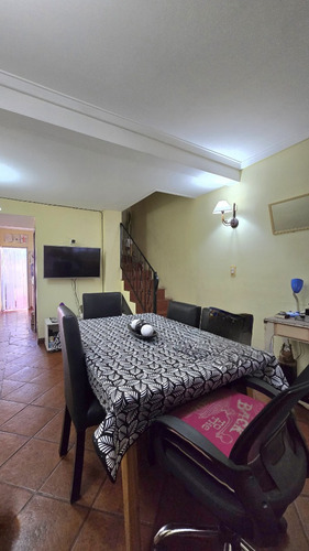 Triplex En Venta 3 Ambientes Con Cochera,isidro Casanova.