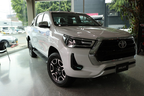 Imagen 4 de 10 de Toyota Hilux 4.0 2023