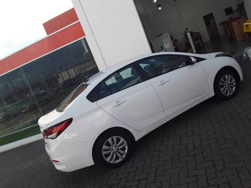 Hyundai Hb20s 1.6 Comfort Plus 16v Flex 4p Automático