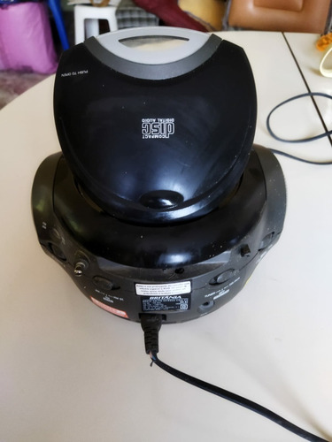 Britânia Rádio Am/fm E Toca Cd (defeito) Bolinha Antigo. Ler (Usado)