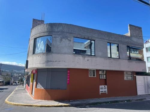 Vendo Casa Rentera Con Local En Sector Norte De Quito- Agua Clara