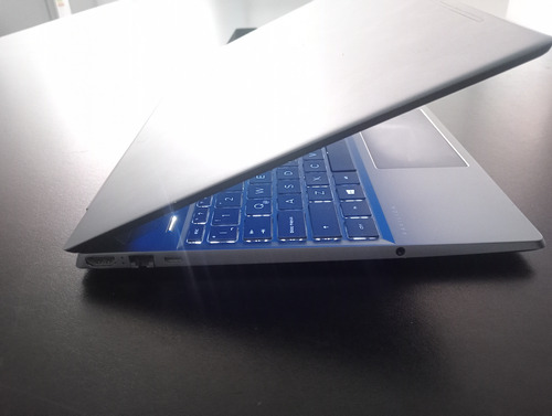 Laptop Hp Pavilion Amd Ryzen 7 (Usado)