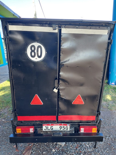 Trailer Furgon Cerrado Usado 750kg