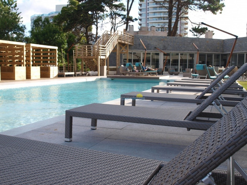 Punta Del Este, Apartamento Zona Brava- Ref: 11650