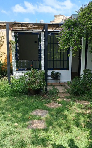 Alquilo Casa Barrio Jardin