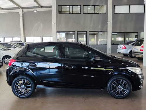 Chevrolet Onix Onix 1.0 MPFI LT 8V FLEX 4P MANUAL