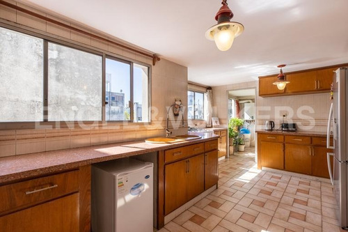 Imagen 9 de 15 de Refinado Apartamento A La Venta En Pocitos