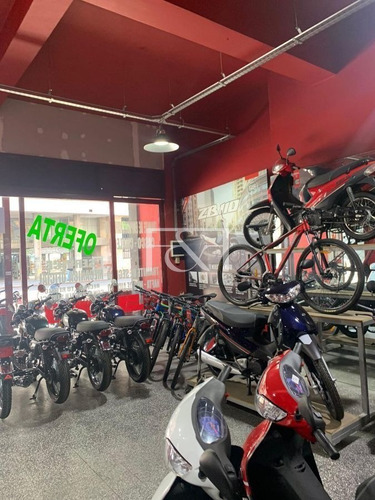 Imagen 4 de 12 de Se Vende Local Comercial Sobre 18 De Julio !
