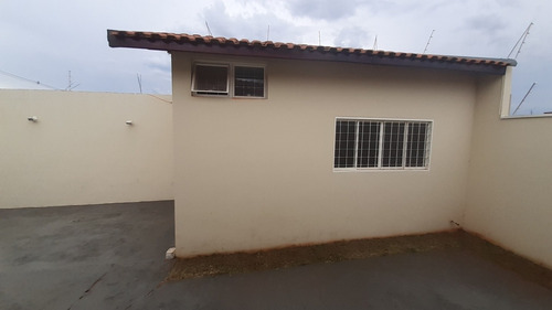 Oportunidade Linda Casa De 3 Quartos Com Suíte