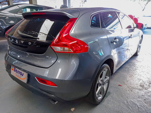 Imagem 7 de 8 de Volvo V40 2.0 T4 Kinetic Gasolina 4p Automático