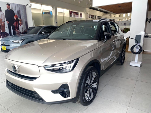 Volvo Xc40 P8