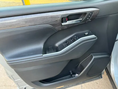 Toyota Highlander 3.5 Limited Panoramic Roof At