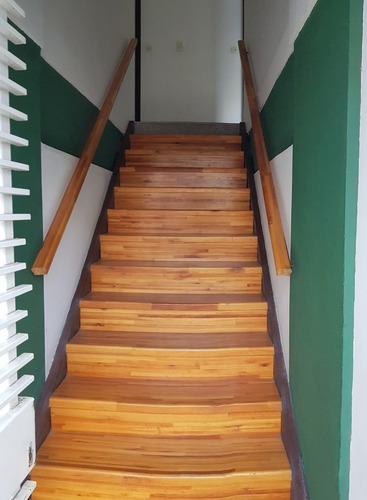 Imagen 2 de 14 de Patrón Al 5700, Villa Luro. Dúplex Sin Expensas. Superficie 73 M2. 2 Plantas. 3 Ambientes. 2 Dormitorios. Suite. 2 Baños. 2 Balcones A La Calle, Uno En Casa Planta. Parrilla Propia. Cochera P/ 2 Autos