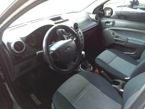Imagem 8 de 9 de Ford Fiesta Sedan 1.6