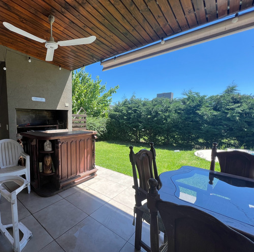Casa En Alquiler Y Venta En San Alfonso Pilar Del Este | Vco Propiedades