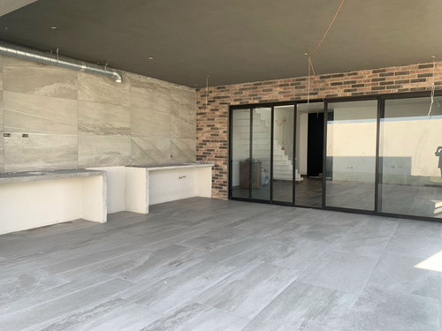 Quinta En Venta En Los Portales, Gral. Zuazua