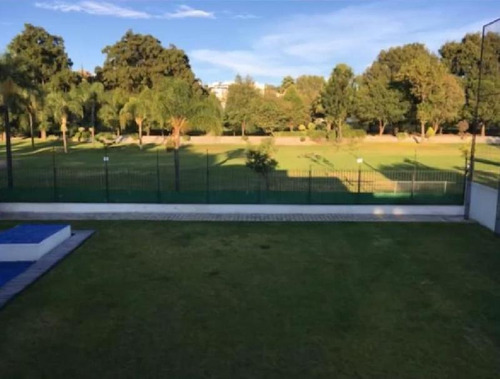 Imagen 3 de 22 de En Campo De Golf Y Albeca Propia. La Mejor Oportunidad En Juriquilla.