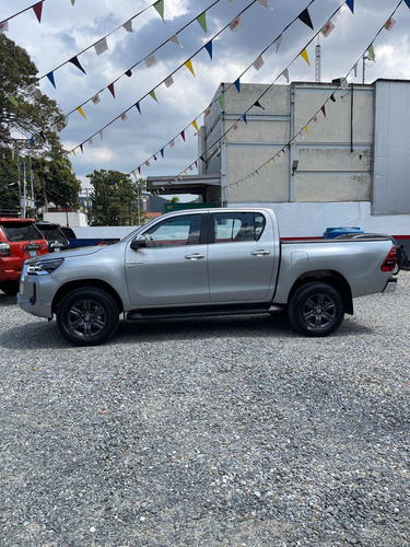 Imagen 7 de 15 de Toyota Hilux Full Equipo Full Automática 2023