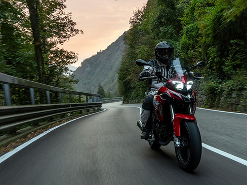 Imagen 5 de 18 de Benelli Trk251 Abs
