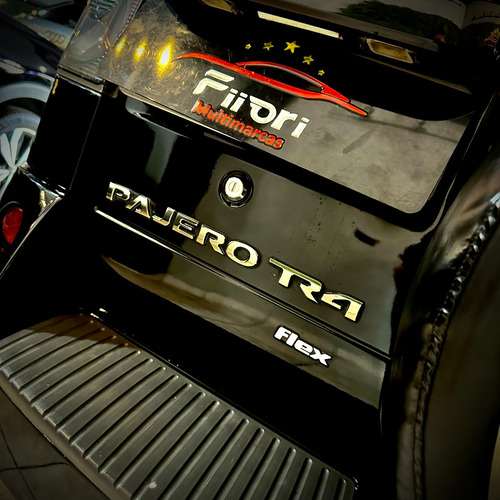 Mitsubishi Pajero TR4 2.0 4x2 Flex Aut. 5p