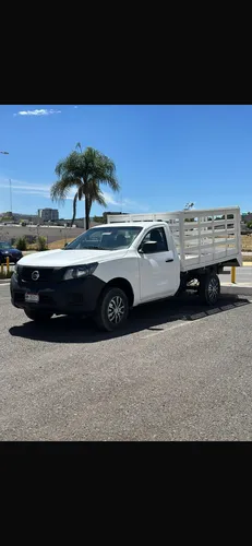 Nissan NP300 2.5 Estacas Dh Aa Mt