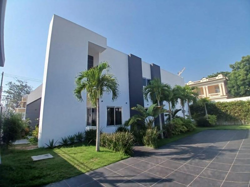 Casa Sola En Venta En Altavista, Tampico, Tamaulipas