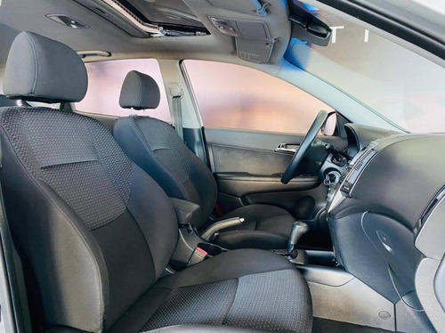 Imagem 6 de 9 de Hyundai I30 2.0 Mpfi Gls 16v Gasolina 4p Automático
