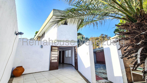 Casa En Venta En El Cafetal Calle Cerrada Casas En Caracas Angela Tochon