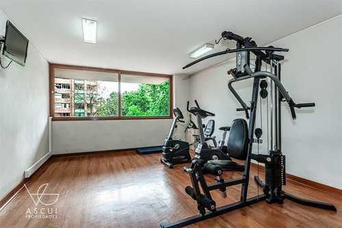 Departamento En Venta De 3 Dorm. Más Servicios En Las Condes