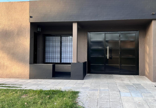Local - Lomas De Zamora