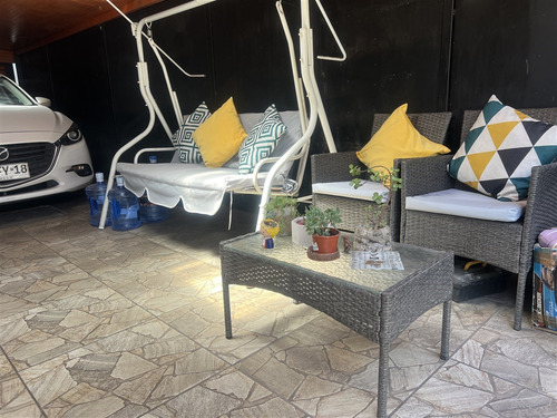 Casa En Venta De 3 Dorm. En La Florida