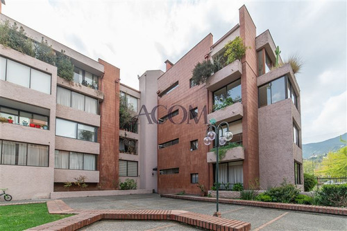 Departamento En Venta 3d En Vitacura, Costado Sport Frances