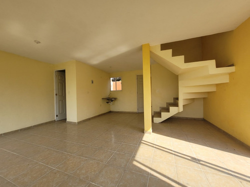 Casa Con Alberca. Cocoyoc. 4 Recámaras