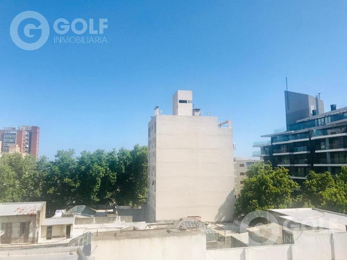 Se Vende Con Renta Penthouse 2 Dormitorios. Centro. Garajes Opcionales.